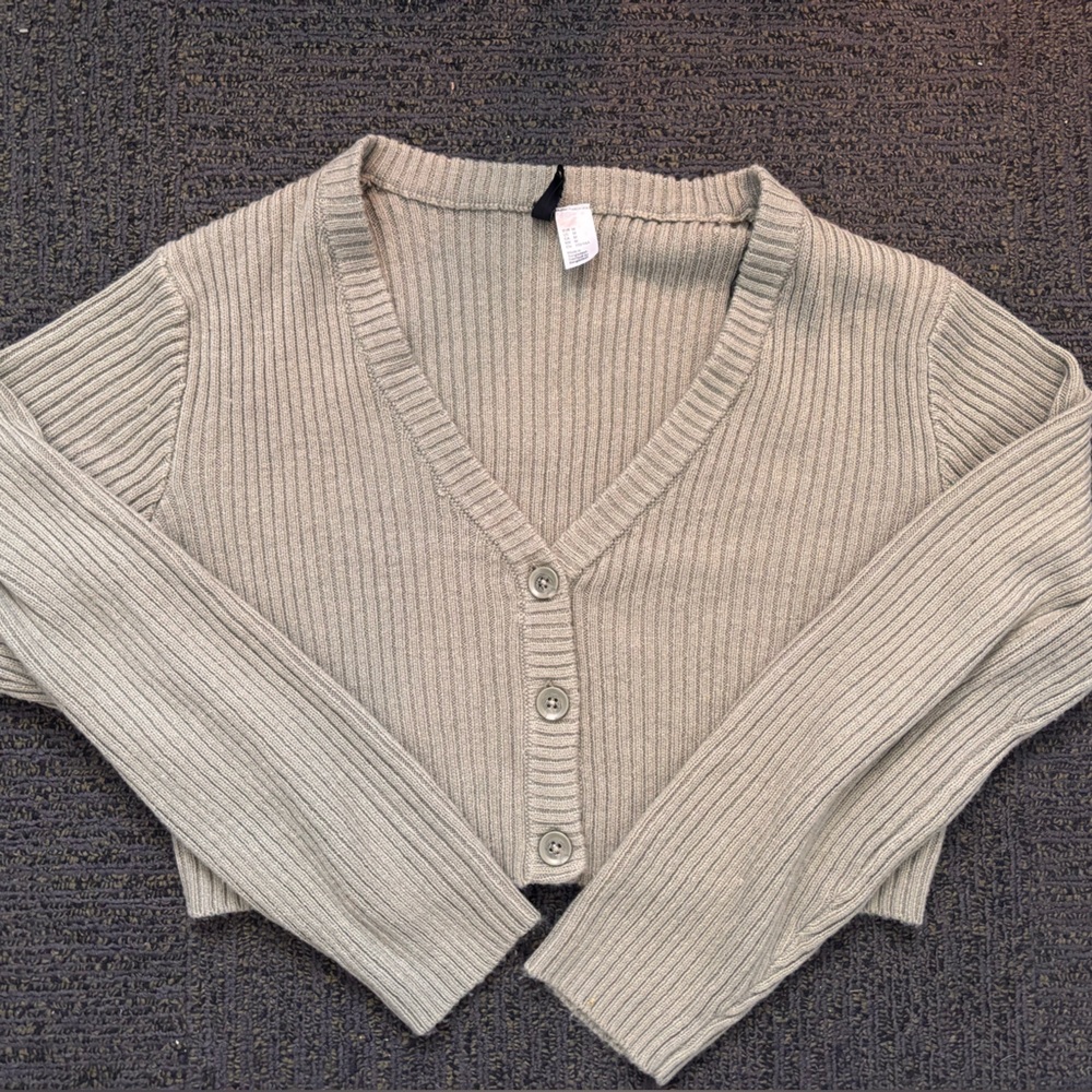 Green Cropped H&M Sweater